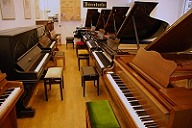 Klaviere Flügel Cembali